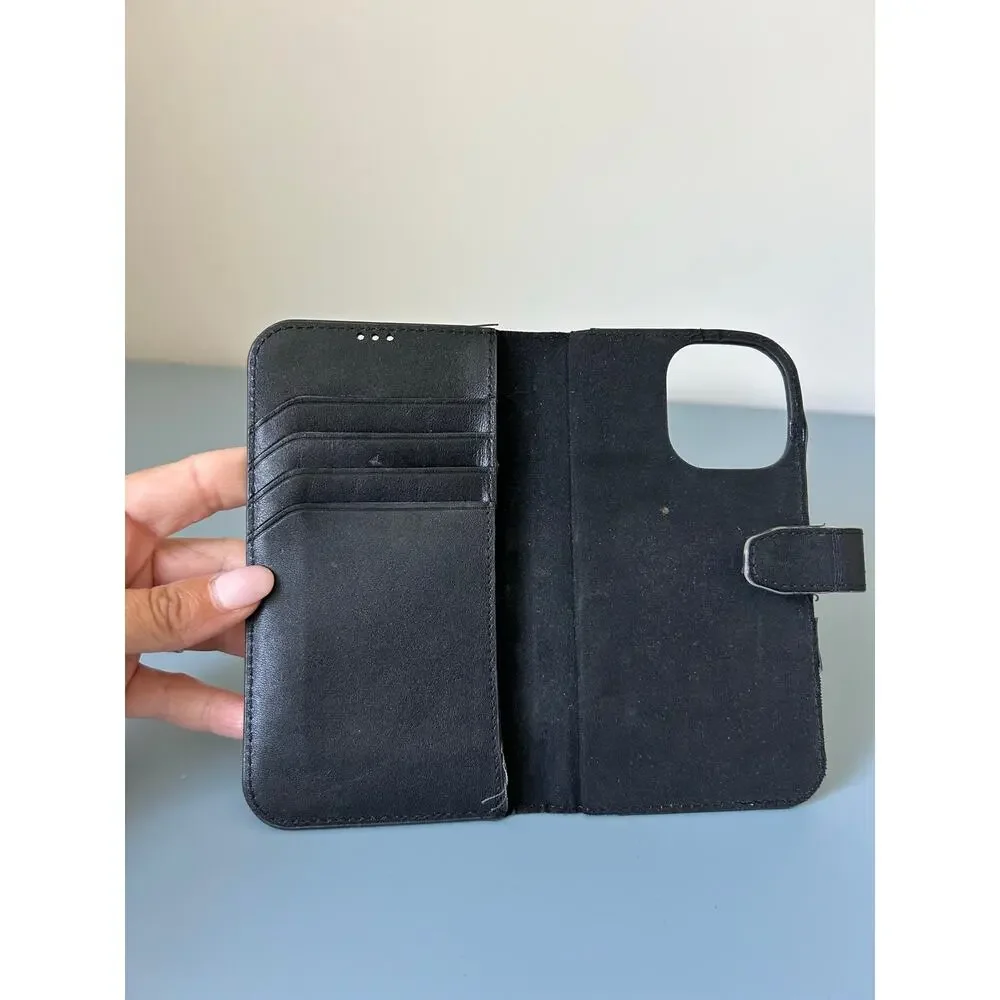 Tumi Folio wallet case black leather magnetic wallet for iPhone 15 pro